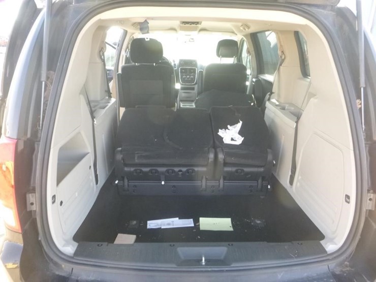 2016-dodge-grand-caravan-image-9