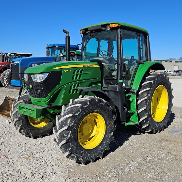 2019 JOHN DEERE 6120M