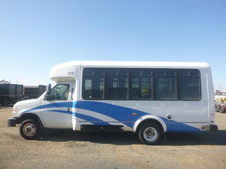 2014-ford-e450-image-5