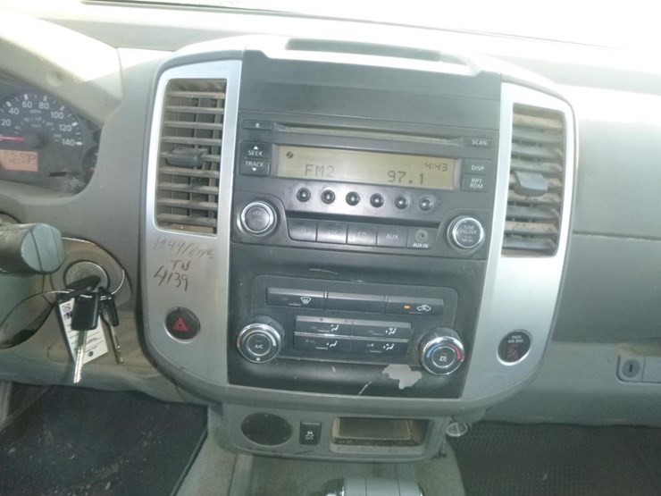 2016-nissan-frontier-image-10