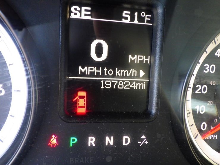 2015-dodge-1500-image-14