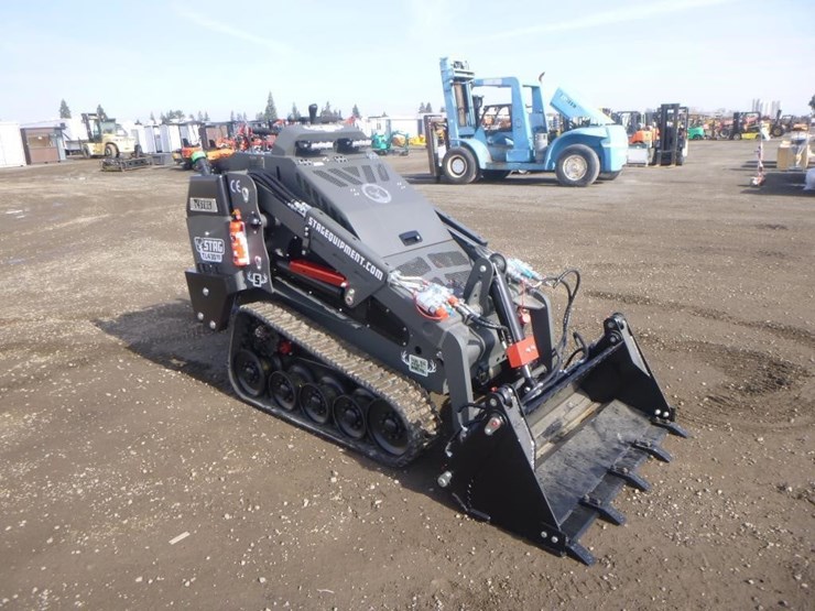 2025-kubota-d1703-image-2