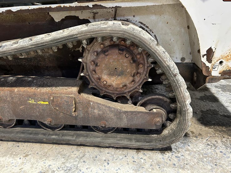 2016-bobcat-t450-image-18