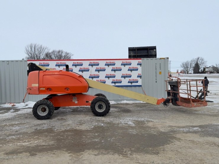 2015-jlg-400s-image-1