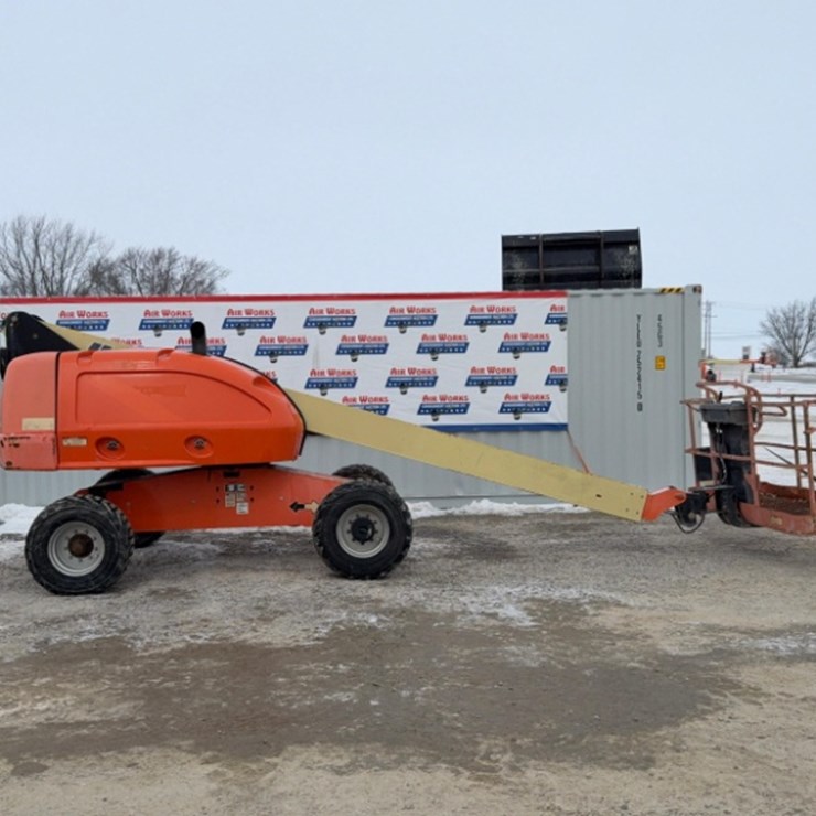 2015 JLG 400S