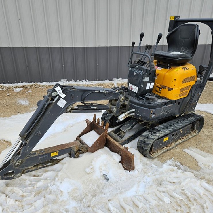 #157 • Katco 9VX-B Electric Mini Excavator