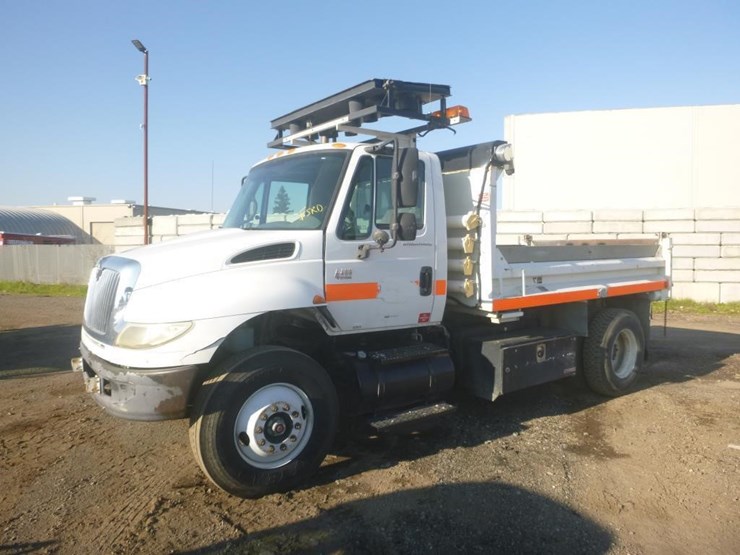 2005-international-durastar-4400-image-1