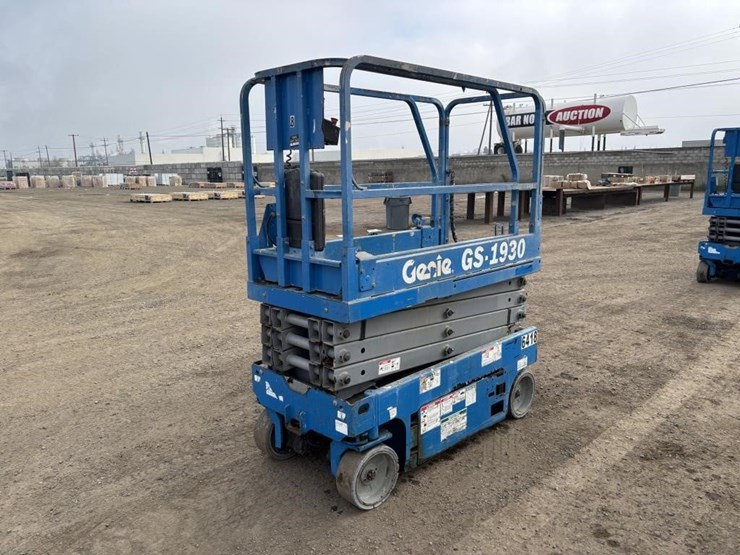 genie-gs1930-image-1