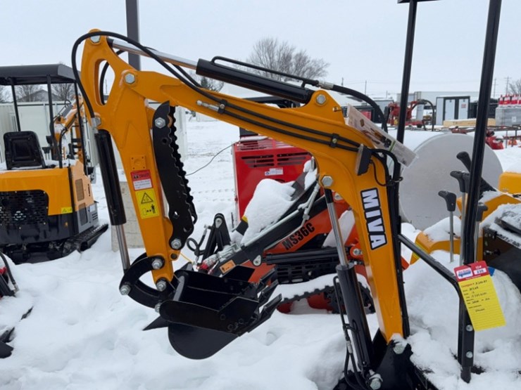unused-2025-miva-model-15-mini-excavator-13.5hp-gas-engine,-pilot-controls,-blade--sn#15j2512137-image-3