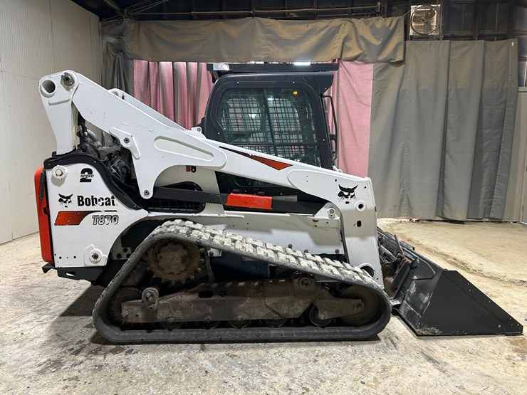 2022-bobcat-t870-image-5