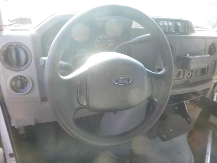 2014-ford-e450-image-9