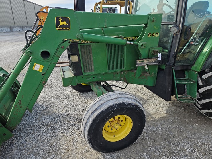 1993-john-deere-6400-image-22