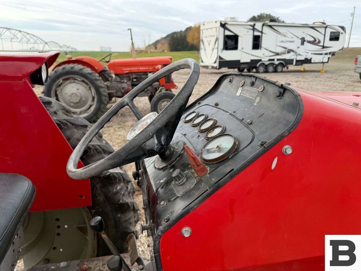 1981-massey-ferguson-275-image-33