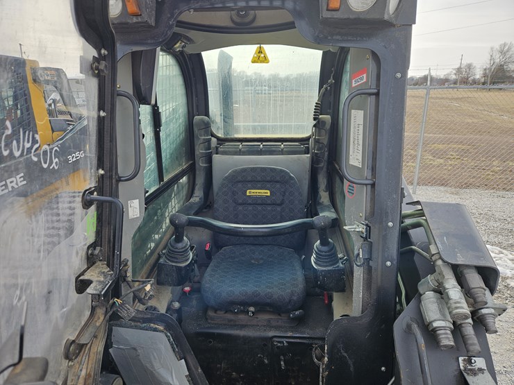 2020-new-holland-c345-image-7