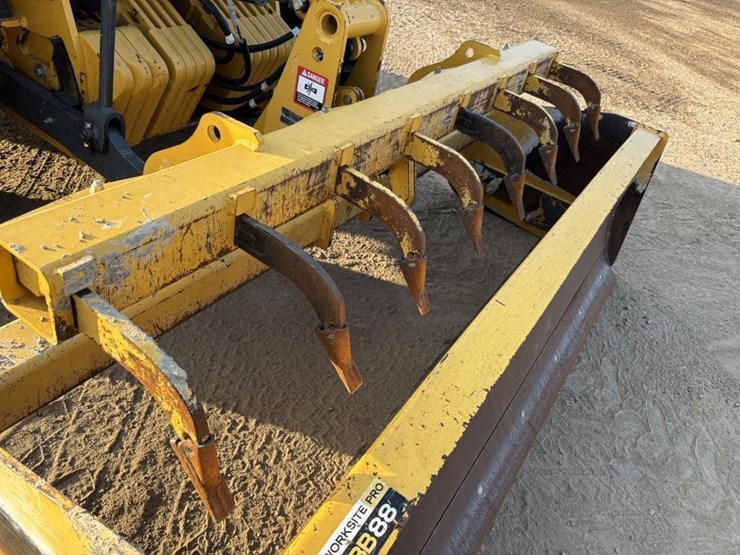 2020-deere-210l-image-20