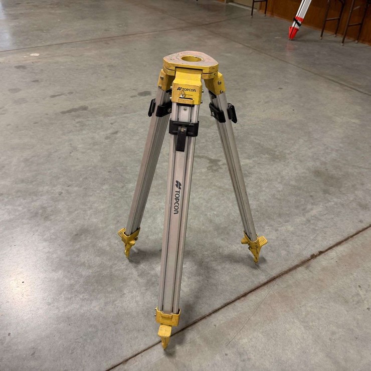 TopCon Surveyor/GPS Tripod - Eltopia, WA