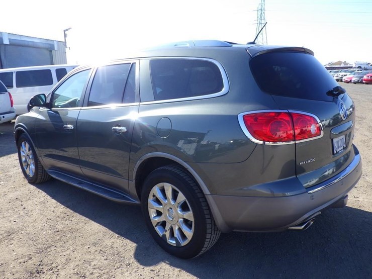 2011-buick-enclave-image-4