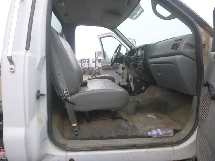 2008-ford-f650-image-14