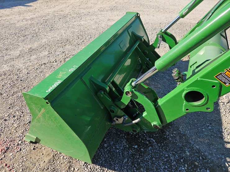 2018-john-deere-5075e-image-23