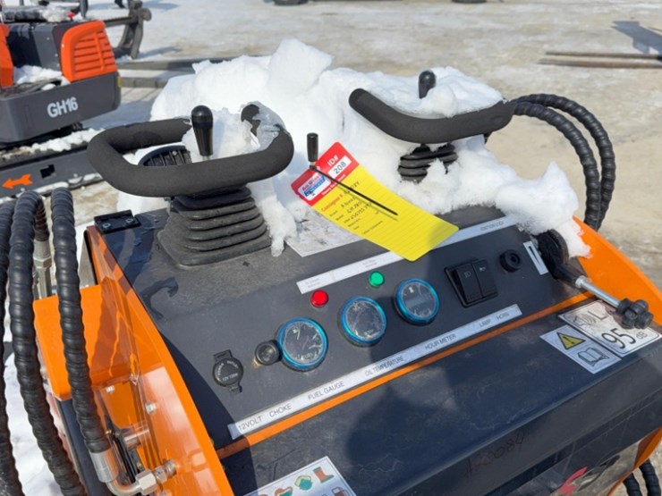 new-unused-aboss-gh380-mini-skid-loader,-15-hp-gas-engine,-aux.-hyd,-sn#2507113973-image-11
