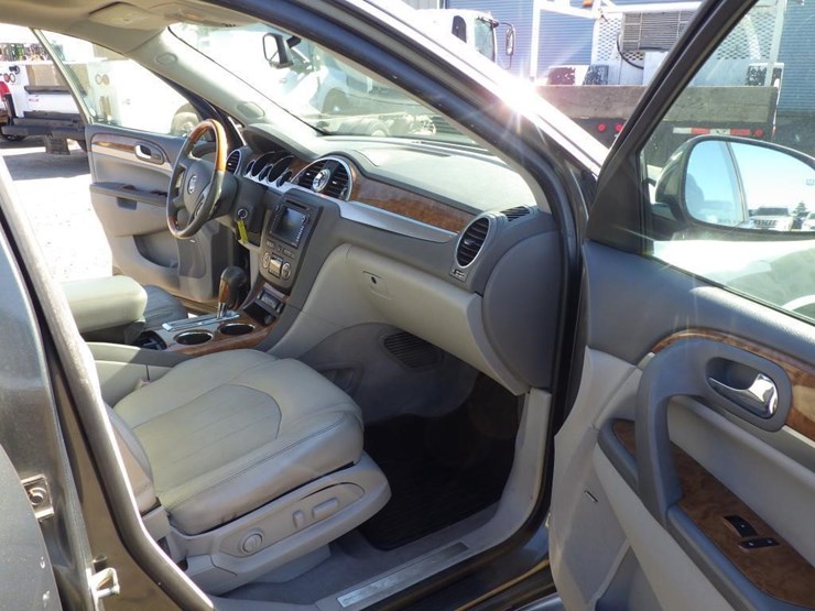 2011-buick-enclave-image-6