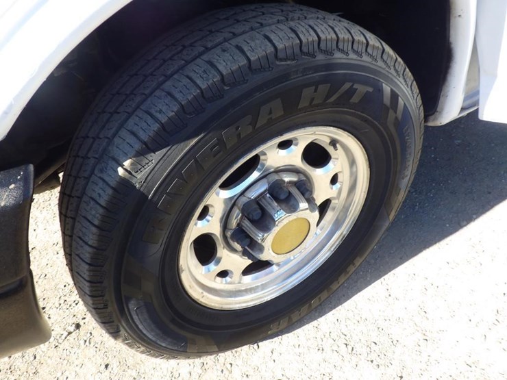 2005-chevrolet-2500-image-12