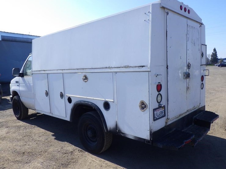 2012-utility-van-image-4