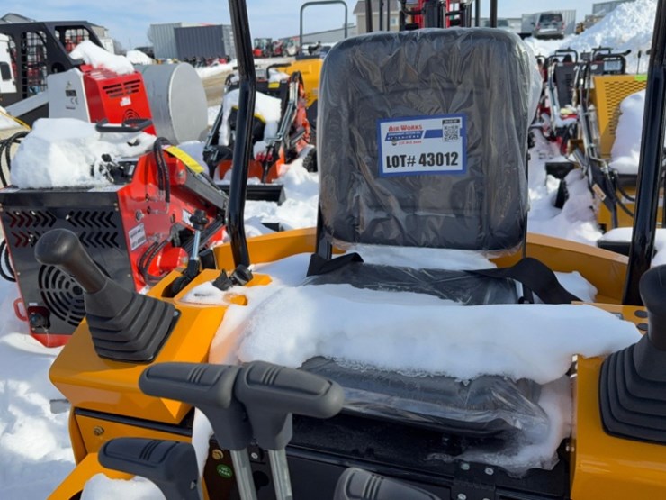 unused-2025-miva-model-15-mini-excavator-13.5hp-gas-engine,-aux.-hyd,-pilot-controls,-sn#-15j2512109-image-9