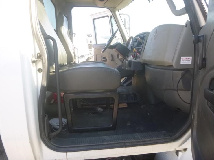 2012-international-durastar-4300-image-14