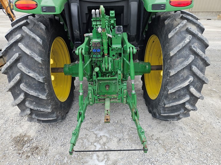 2017-john-deere-6155r-image-14