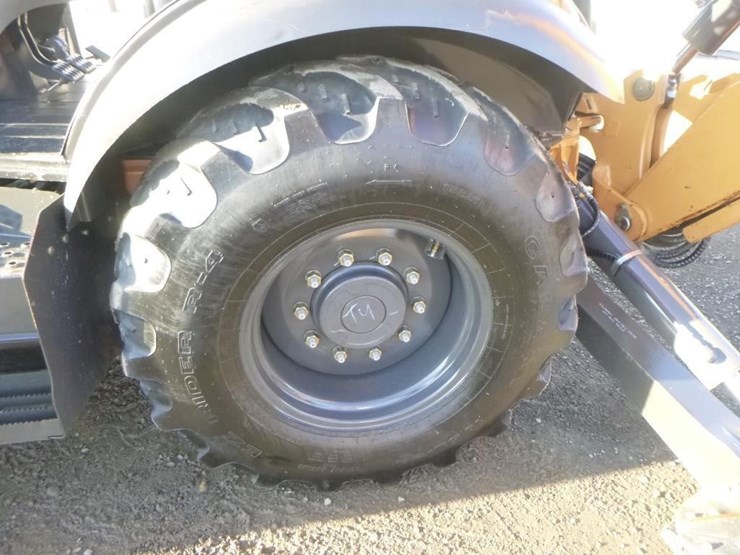 2018-case-580sn-image-47