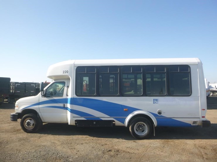 2014-ford-e450-image-5