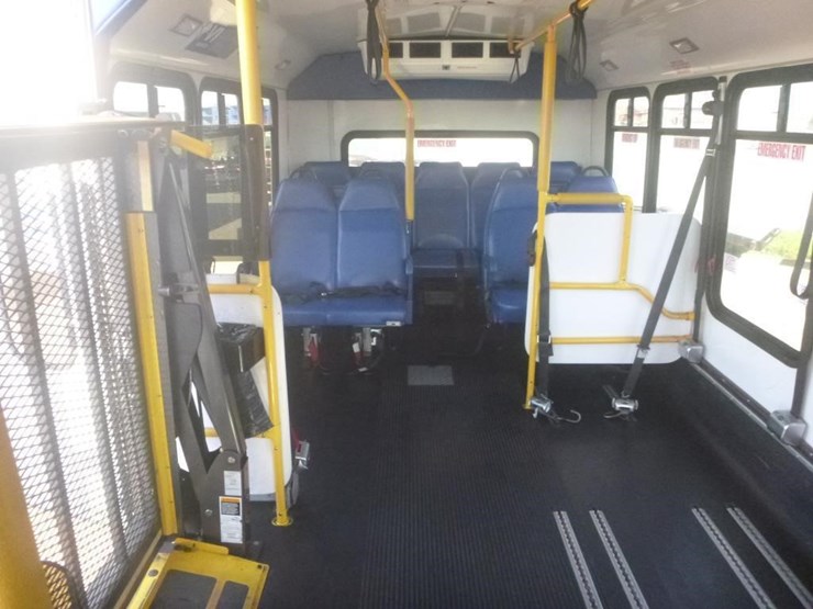 2014-ford-e450-image-7