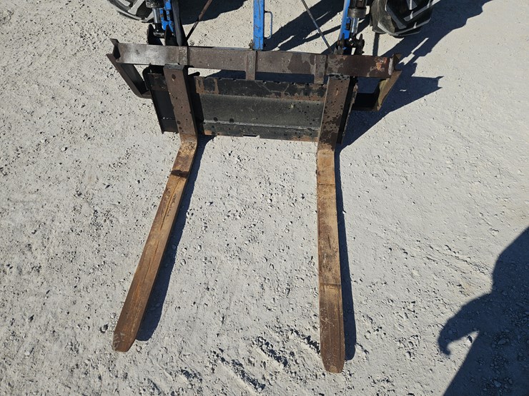 new-holland-ts110-image-3