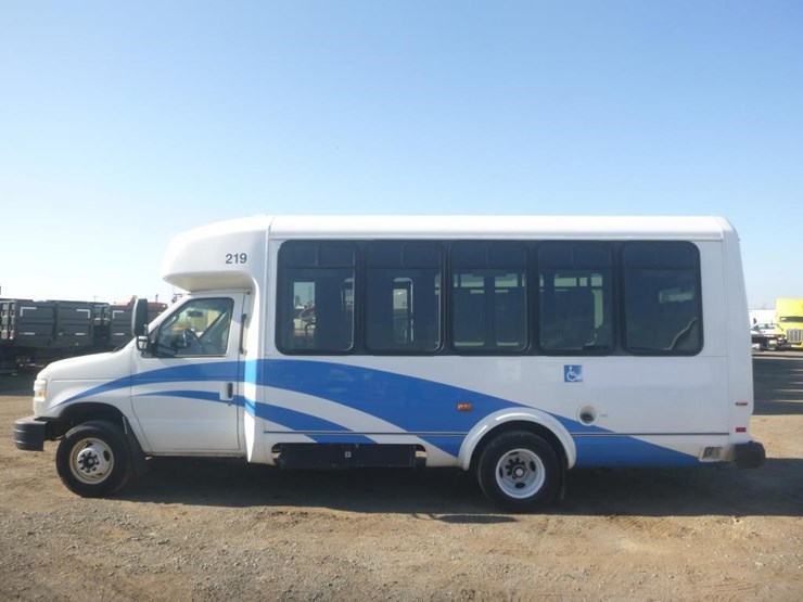 2014-ford-e450-image-5