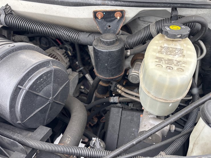 #1122-•-2015-chevrolet-express-van-image-20