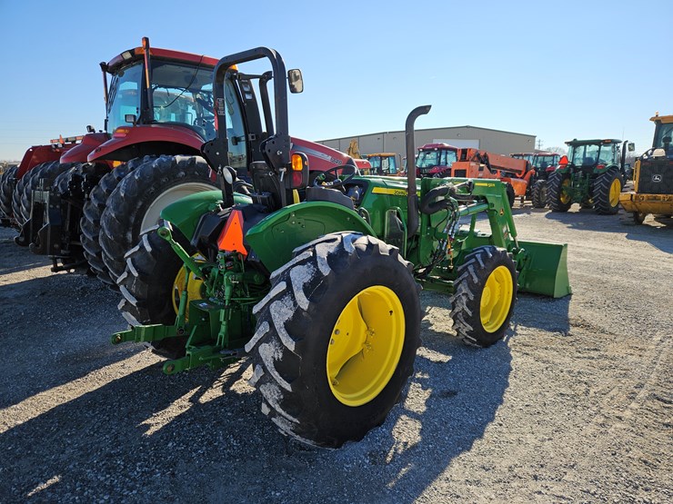 2018-john-deere-5075e-image-10