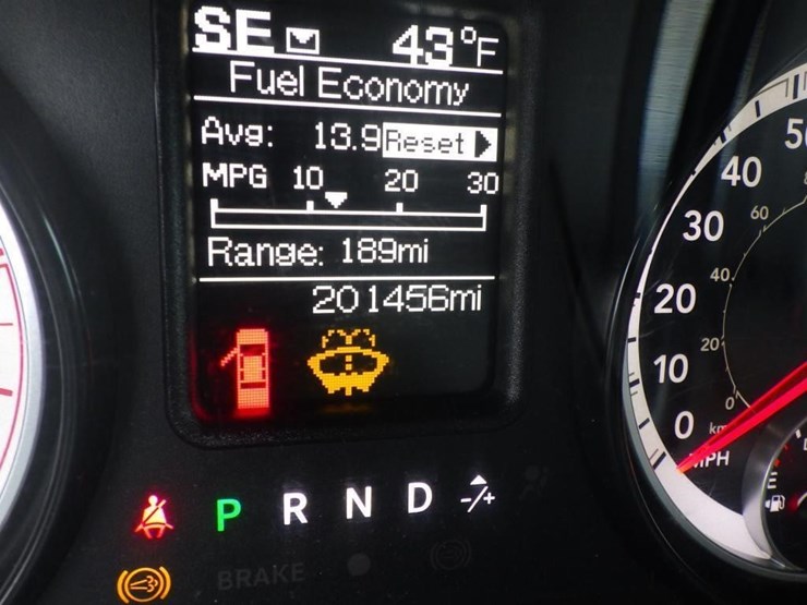 2016-dodge-3500-image-16