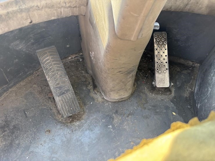 case-21e-wheel-loader-image-30