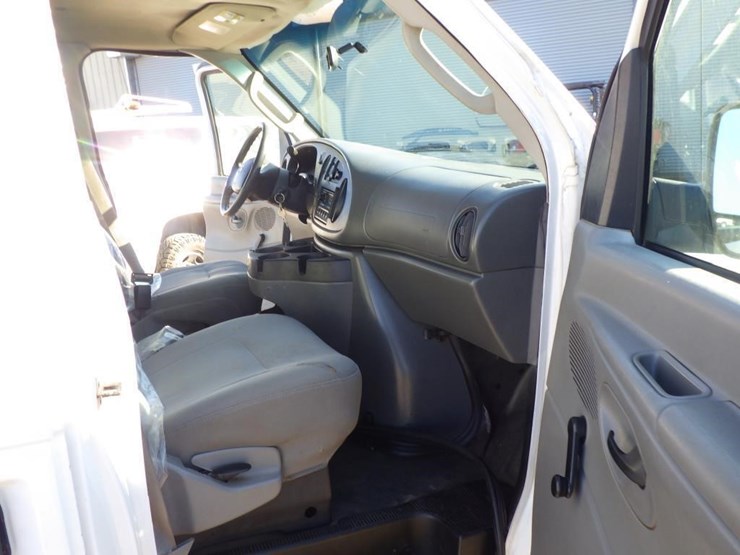 2006-ford-econoline-350-image-6
