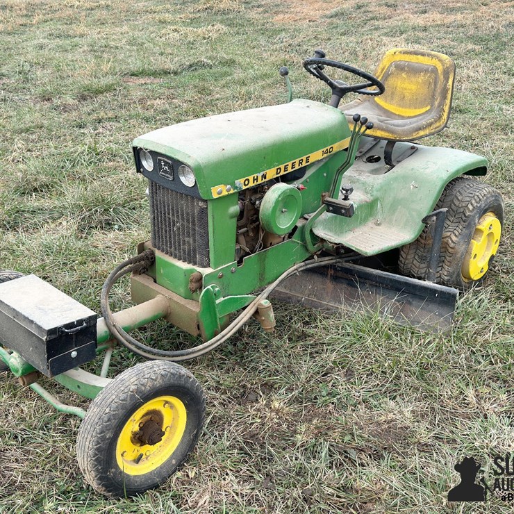 JOHN DEERE 140