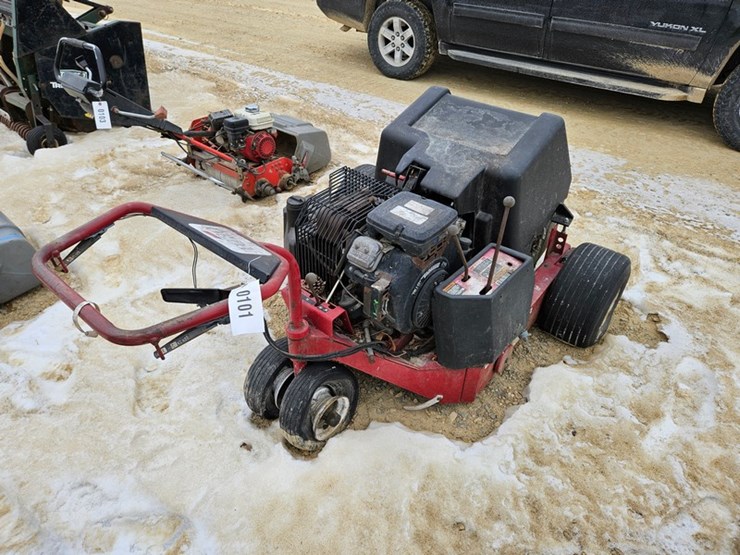 #101-•-toro-walk-behind-greens-aerator-image-4