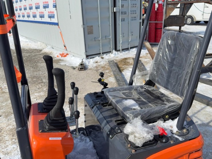 unused-aboss-model-gh16-mini-excavator,-pilot-controls,-13.5-hp-gas-engine,-16"-bucket,-sn2507059724-image-4