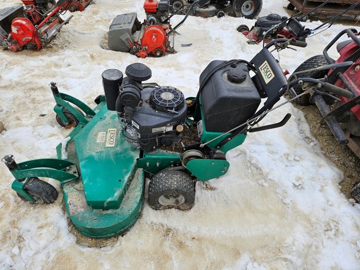#120-•-lesco-walk-behind-mower-image-2