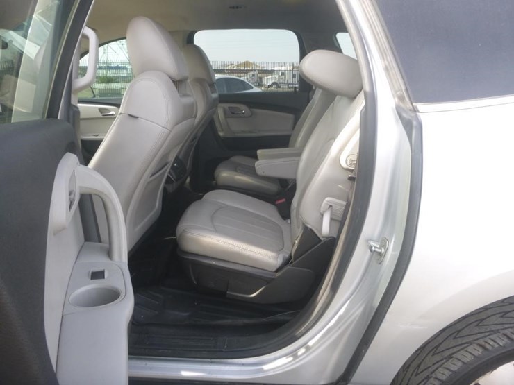 2012-chevrolet-traverse-image-6