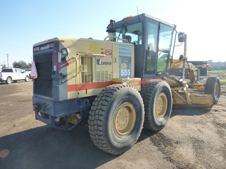 2006-komatsu-gd555-3c-image-3