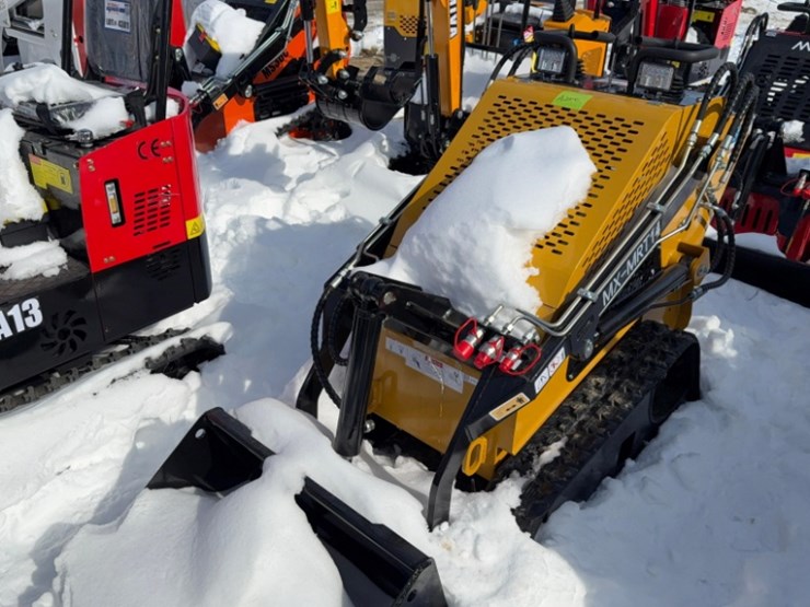 new-unused-2025-agt-model-mx-mrt14-mini-skid-steer,-13.5-hp-gas-engine,-aux.-hyd,-40"-bucket-image-5