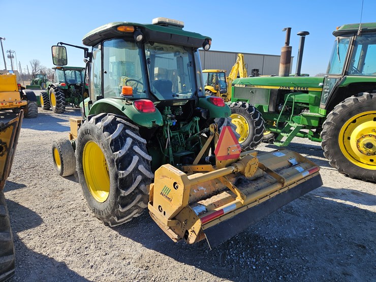 2011-john-deere-5085m-image-13