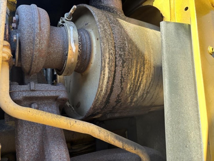 2010-deere-310j-image-61