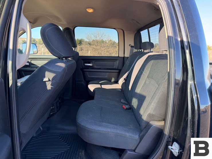 2019-dodge-2500-image-27